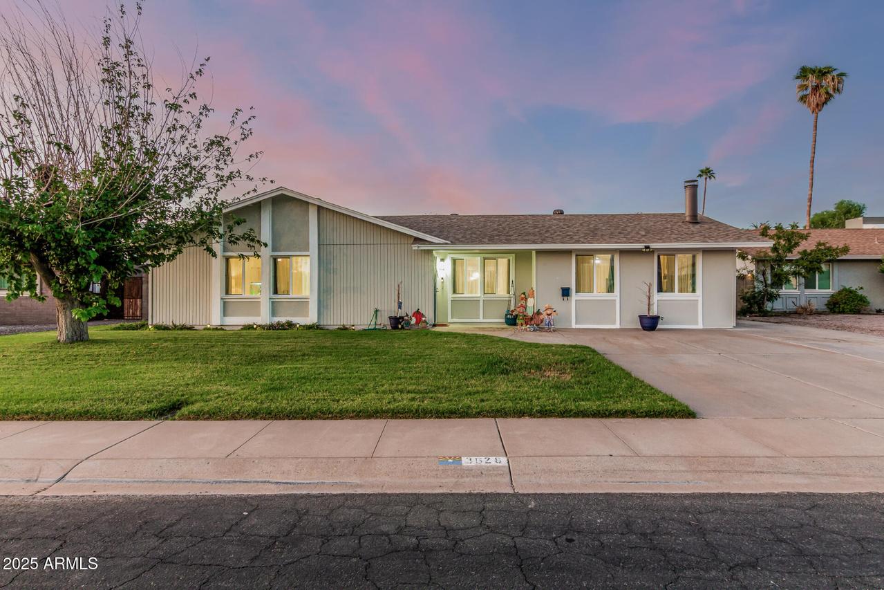3628 W Banff Ln., Phoenix, AZ 85053