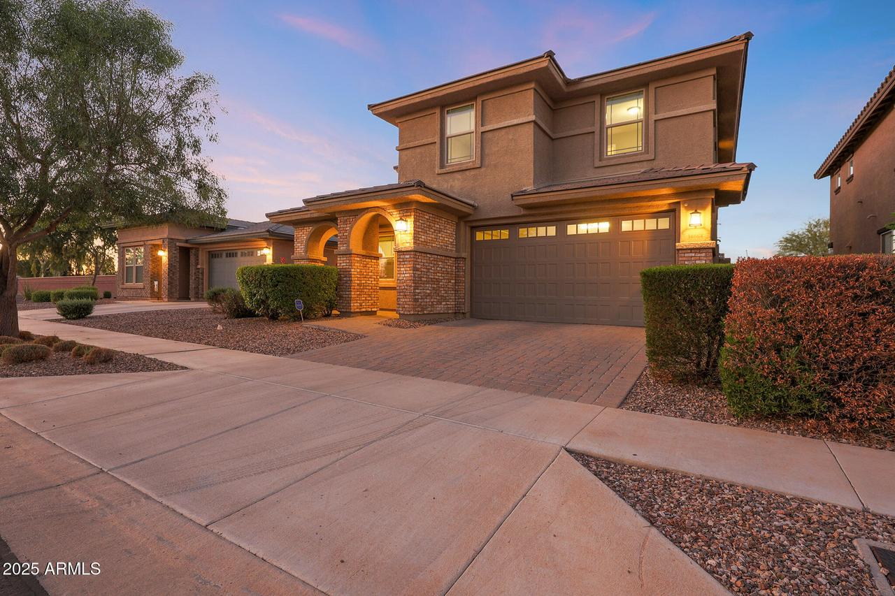 14664 W Dahlia Dr., Surprise, AZ 85379