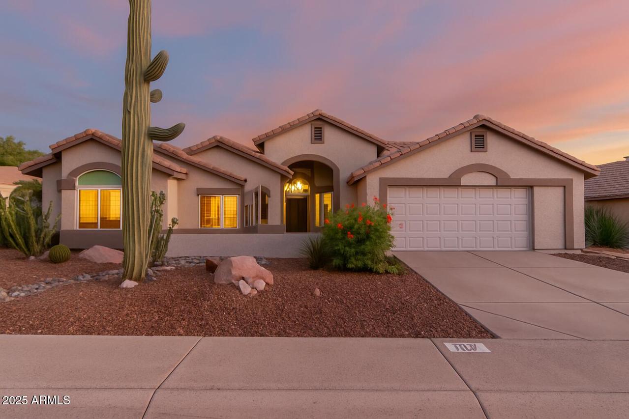 8807 E Saguaro Blossom Rd., Gold Canyon, AZ 85118