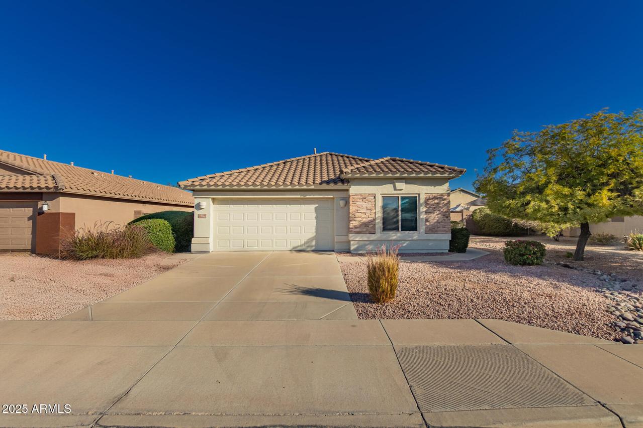 11040 E Catalina Ave., Mesa, AZ 85208