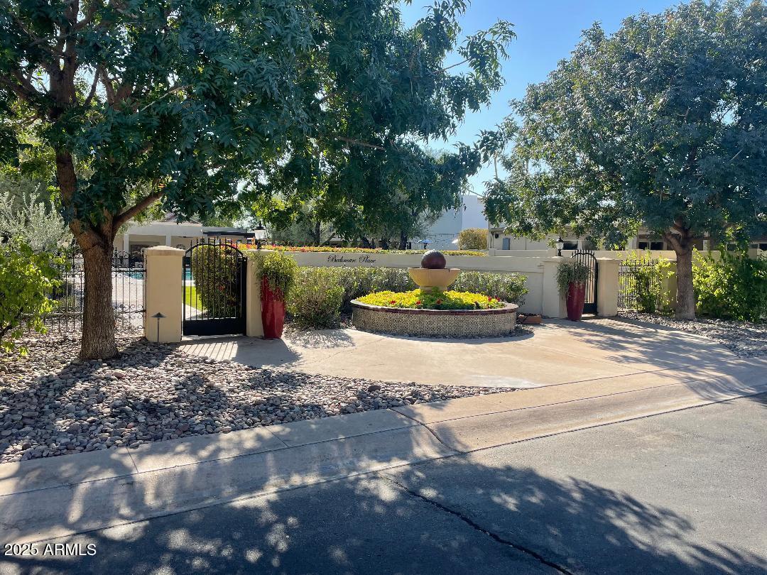 2631 E Beekman Pl., Phoenix, AZ 85016