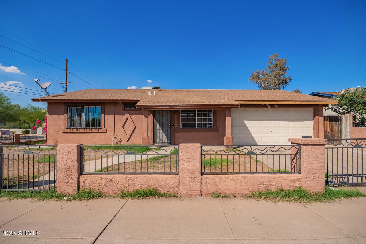 7062 W Garfield St., Phoenix, AZ 85043