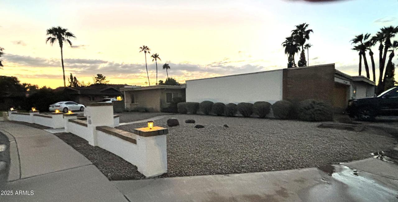 14210 N Canterbury Dr., Phoenix, AZ 85023