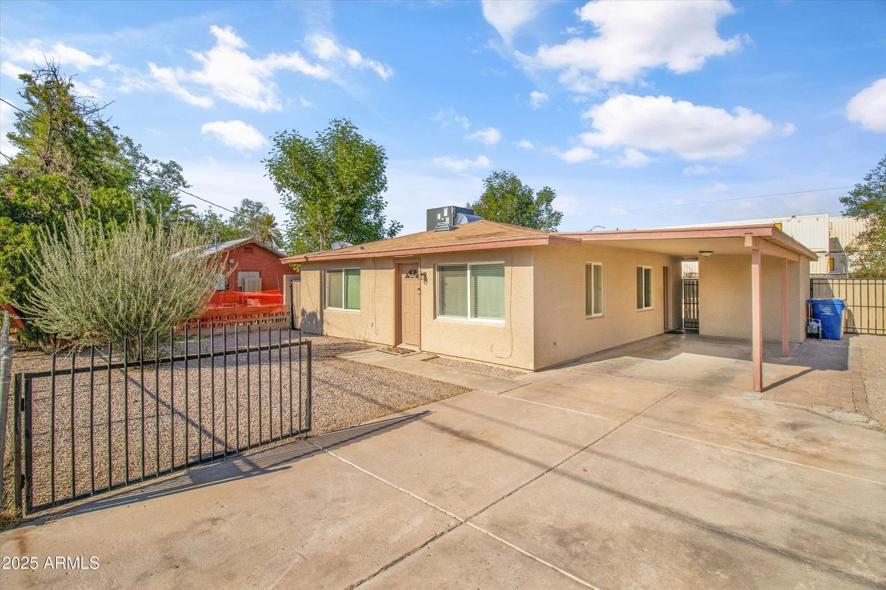 5746 W Market St., Glendale, AZ 85301