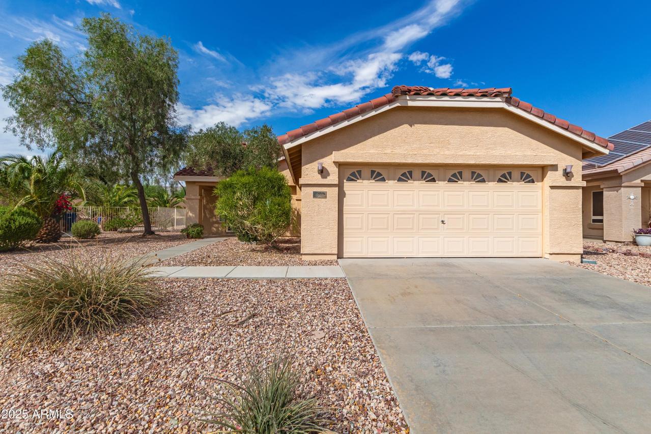 23194 W Moonlight Path, Buckeye, AZ 85326