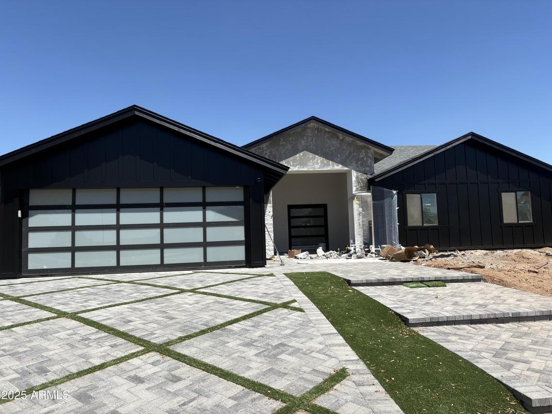 1739 N Silverado, Mesa, AZ 85205