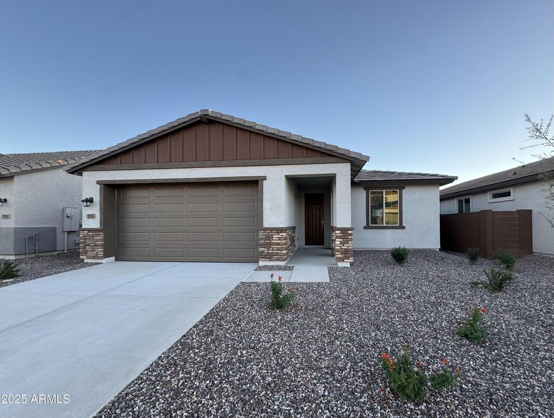 2933 E Mecklenburg Way, San Tan Valley, AZ 85143
