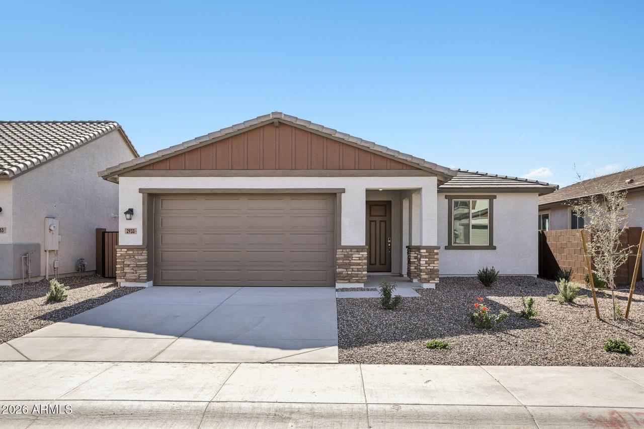 2933 E Mecklenburg Way, San Tan Valley, AZ 85143
