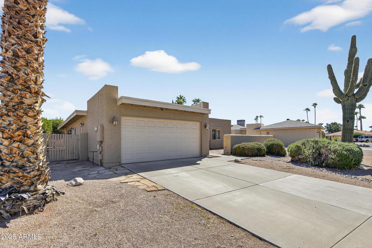 26003 S Cedarcrest Dr., Sun Lakes, AZ 85248