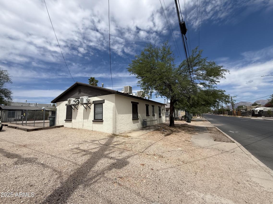 208 W Kelso St., Tucson, AZ 85705