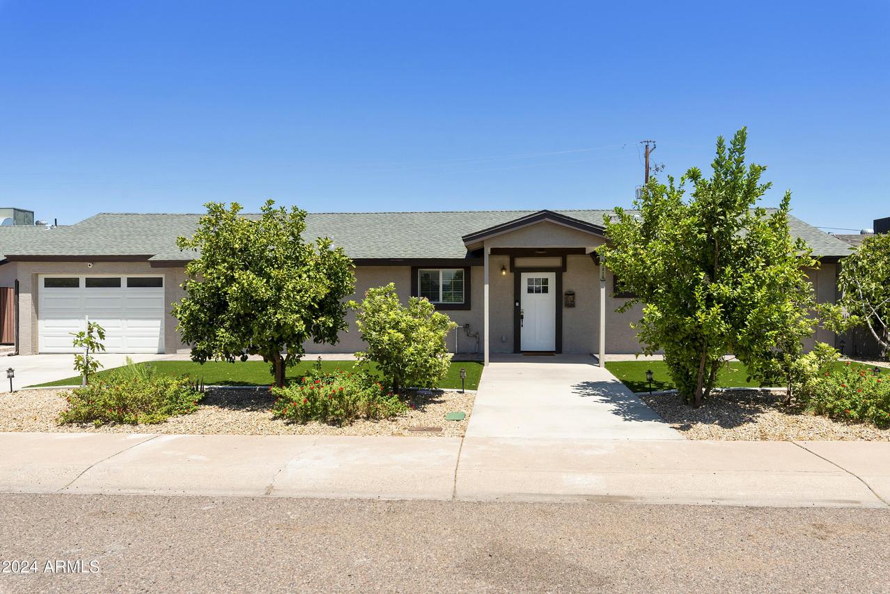 1826 W Oraibi Dr., Phoenix, AZ 85027