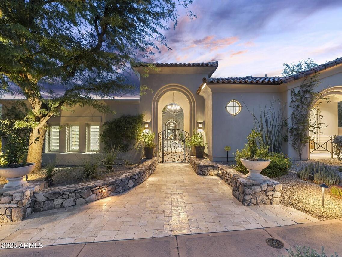 9290 E Thompson Peak Pkwy. #142, Scottsdale, AZ 85255