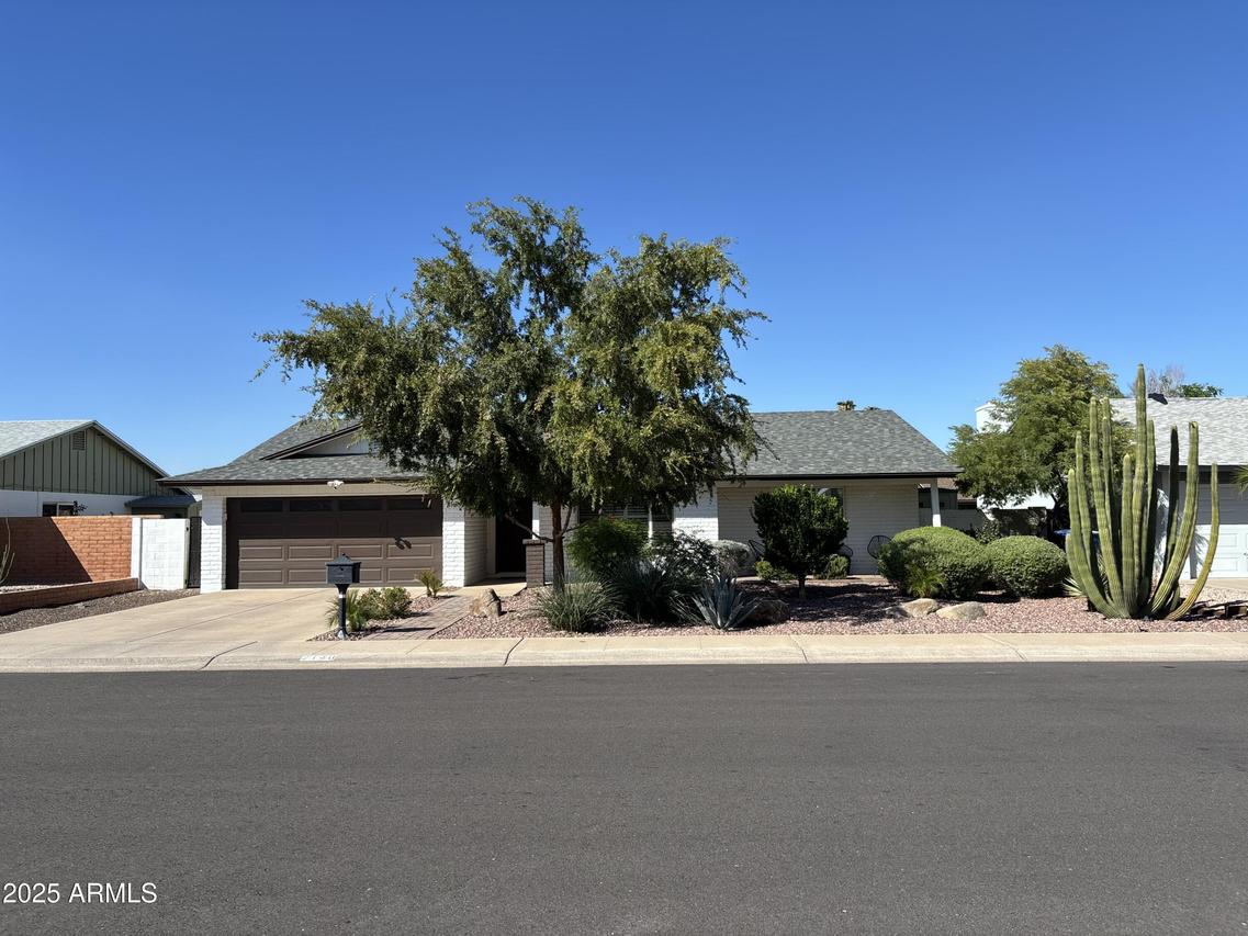 2140 E Apollo Ave., Tempe, AZ 85283