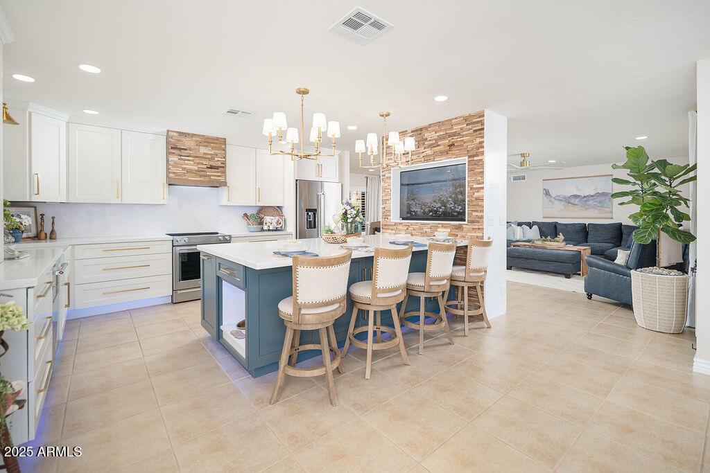 18823 N 97th Ln., Peoria, AZ 85382