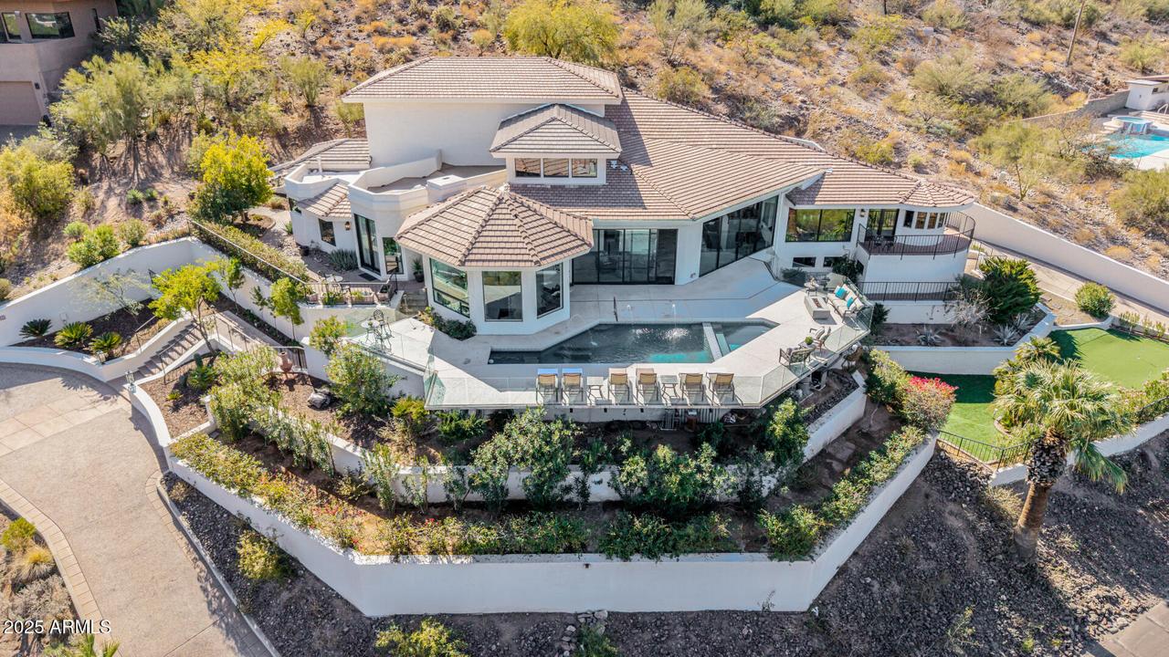 5655 N Camelback Canyon Dr., Phoenix, AZ 85018