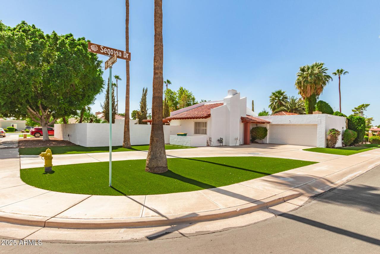943 N Segovia Dr., Litchfield Park, AZ 85340