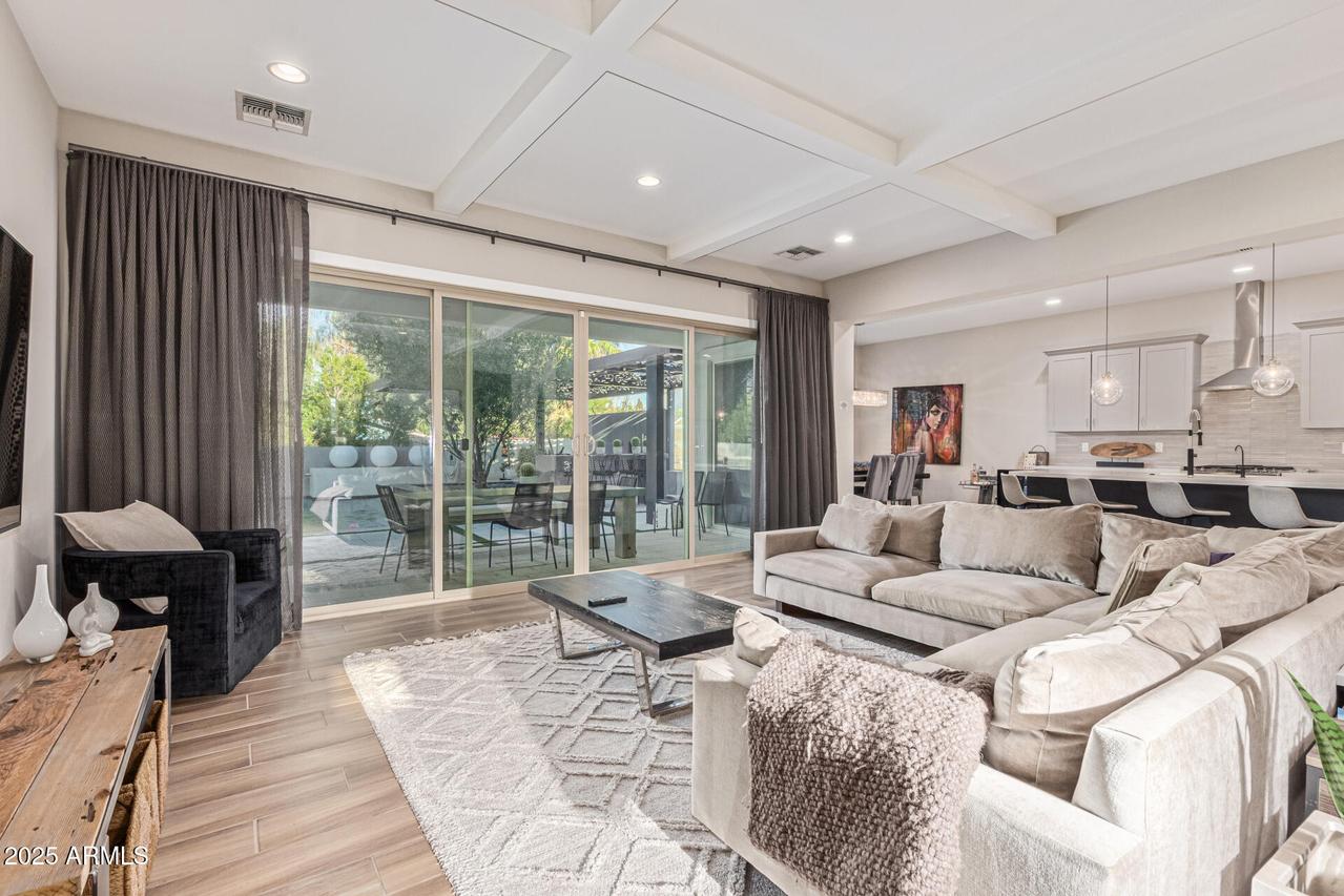 11303 N 34th St., Phoenix, AZ 85028