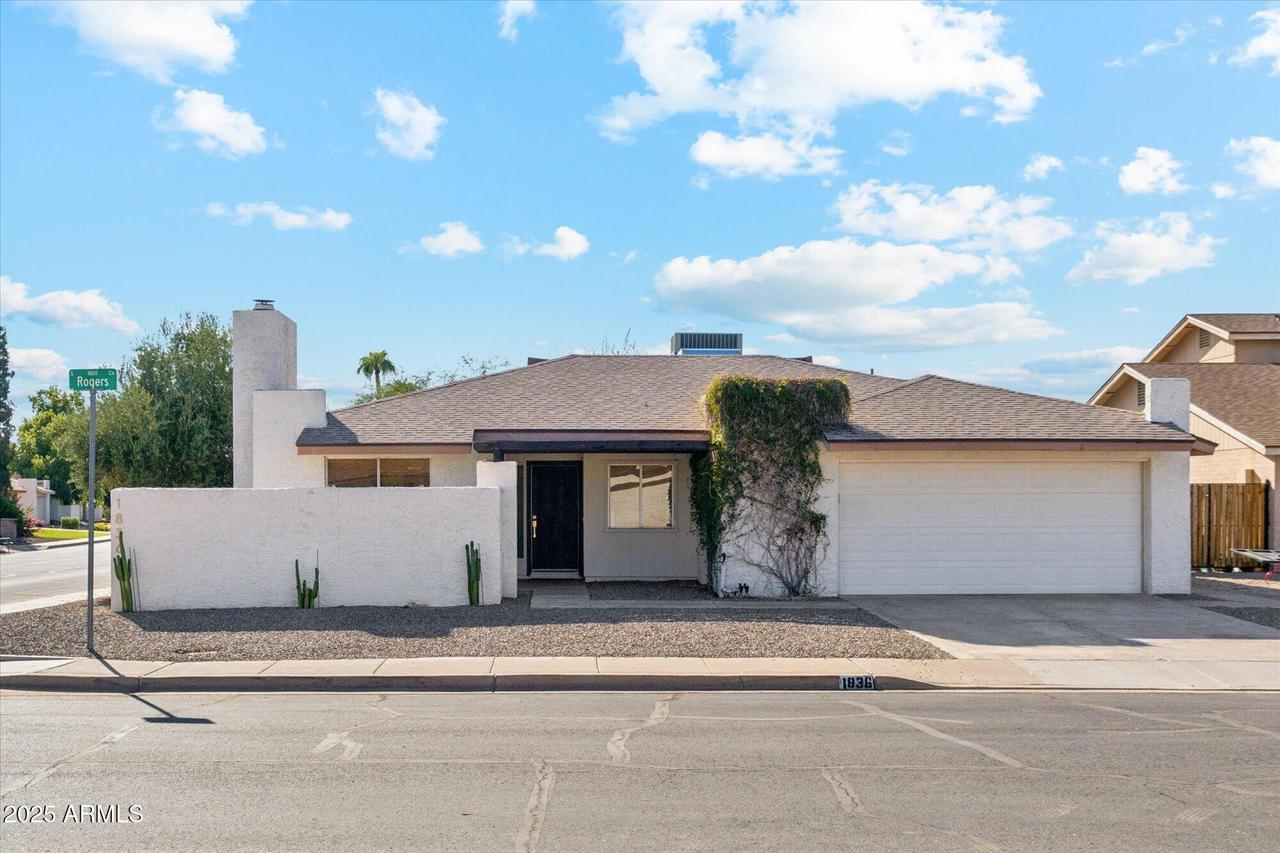 1836 S Rogers Cir., Mesa, AZ 85202