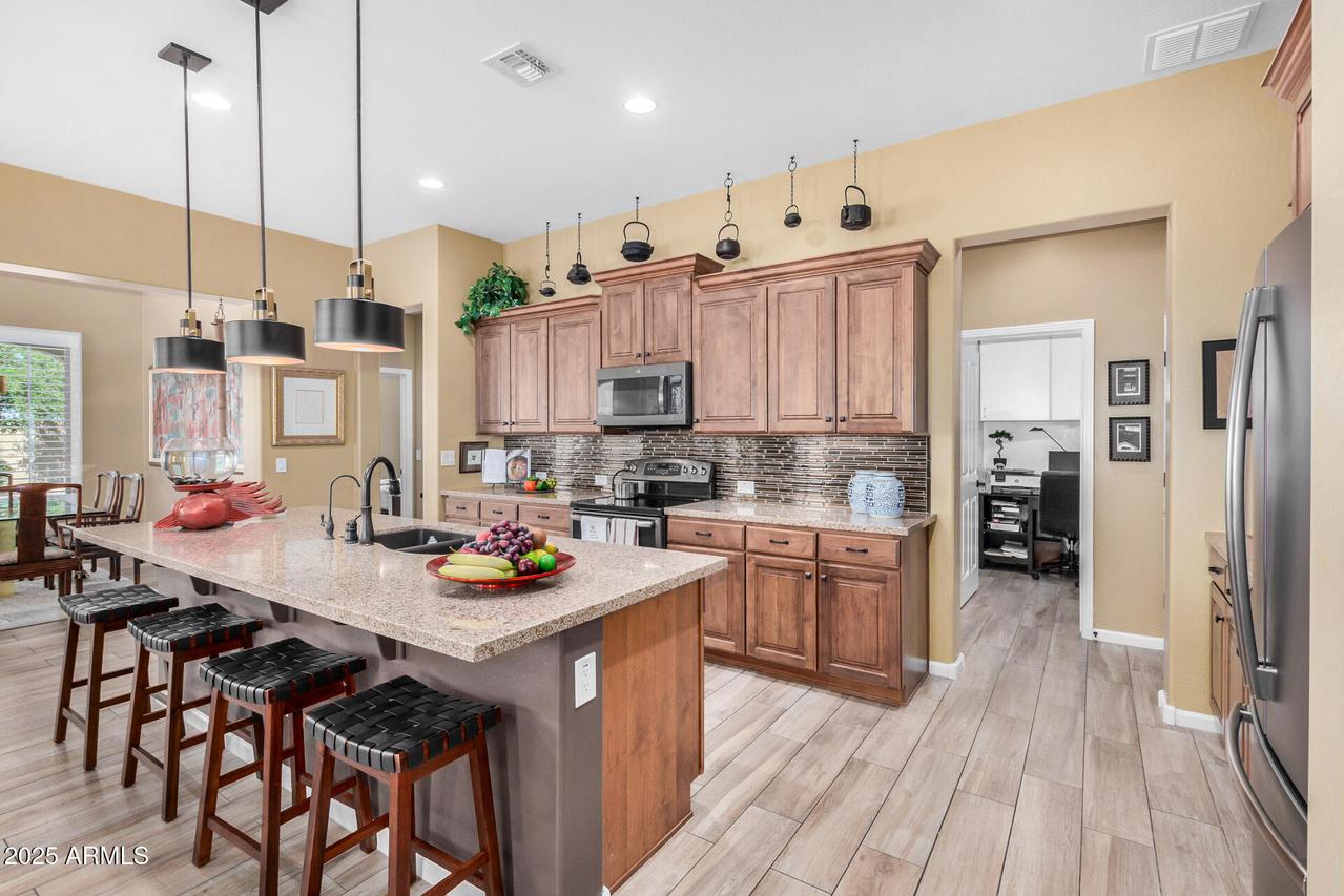 4045 N 163rd Dr., Goodyear, AZ 85395