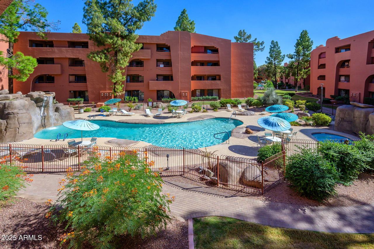12222 N Paradise Village Pkwy. #247, Phoenix, AZ 85032