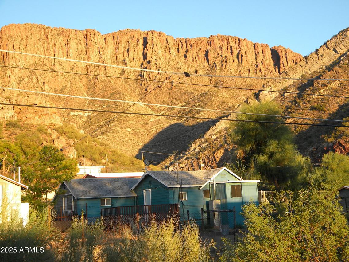 75 N High School Ave., Superior, AZ 85173