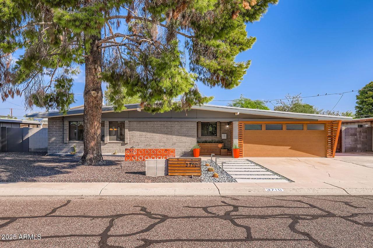 3710 E Paradise Dr., Phoenix, AZ 85028