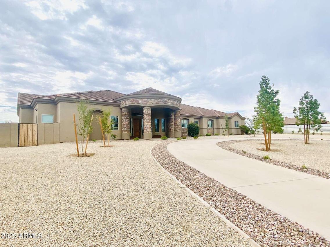 15 W Lone Star Ln., San Tan Valley, AZ 85140