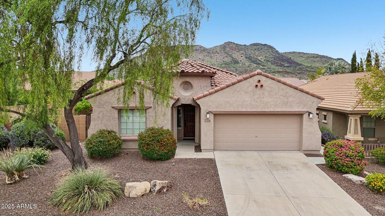 5237 W Redbird Rd., Phoenix, AZ 85083