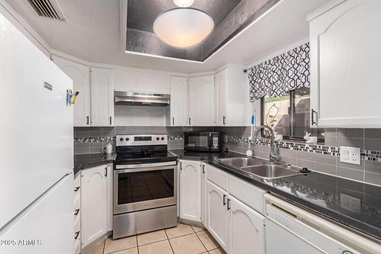 7143 N 63rd Dr., Glendale, AZ 85301