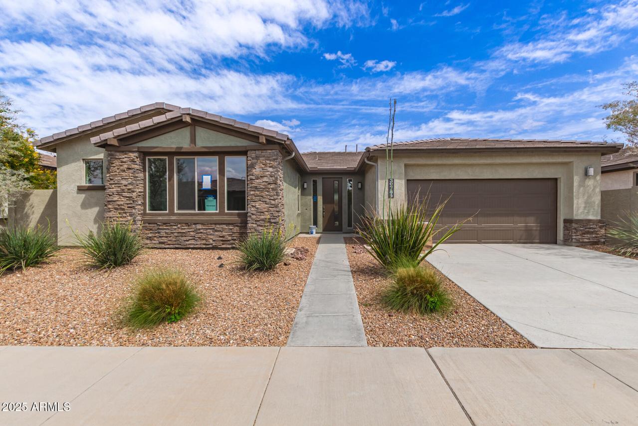 39785 N Collins Ln., San Tan Valley, AZ 85140