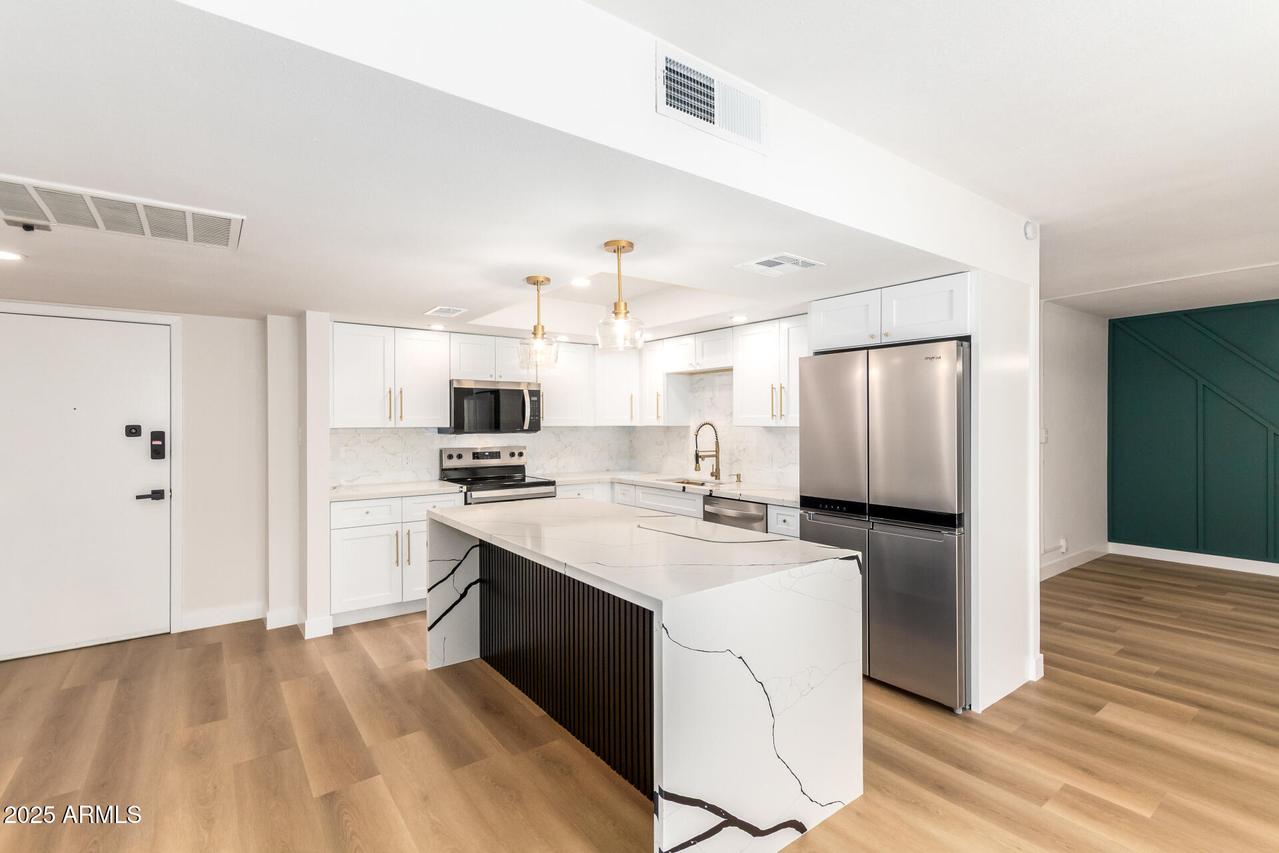 7920 E Camelback Rd. #301, Scottsdale, AZ 85251