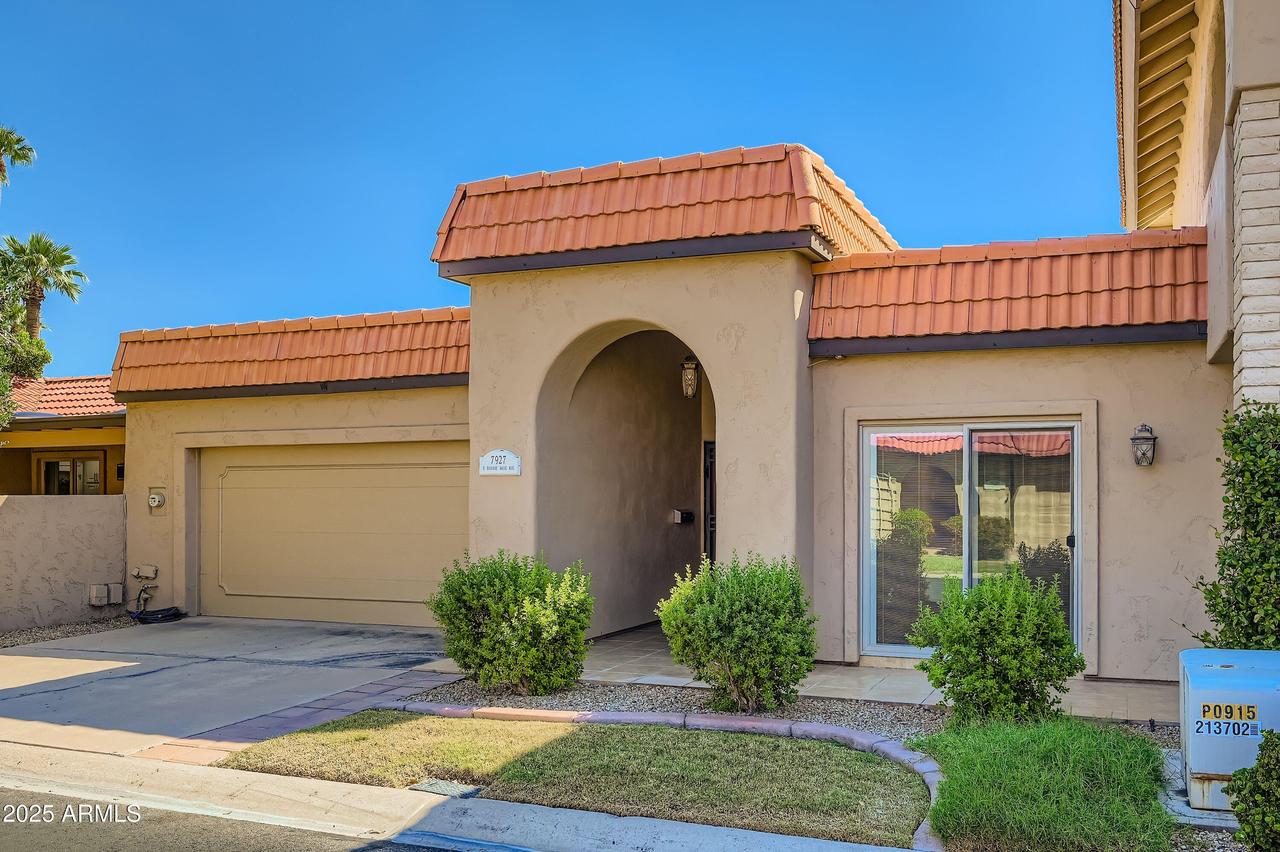 7927 E Bonnie Rose Ave., Scottsdale, AZ 85250