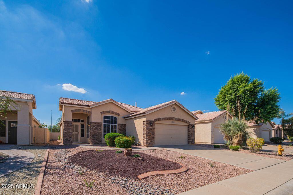 19810 N 90th Ln., Peoria, AZ 85382