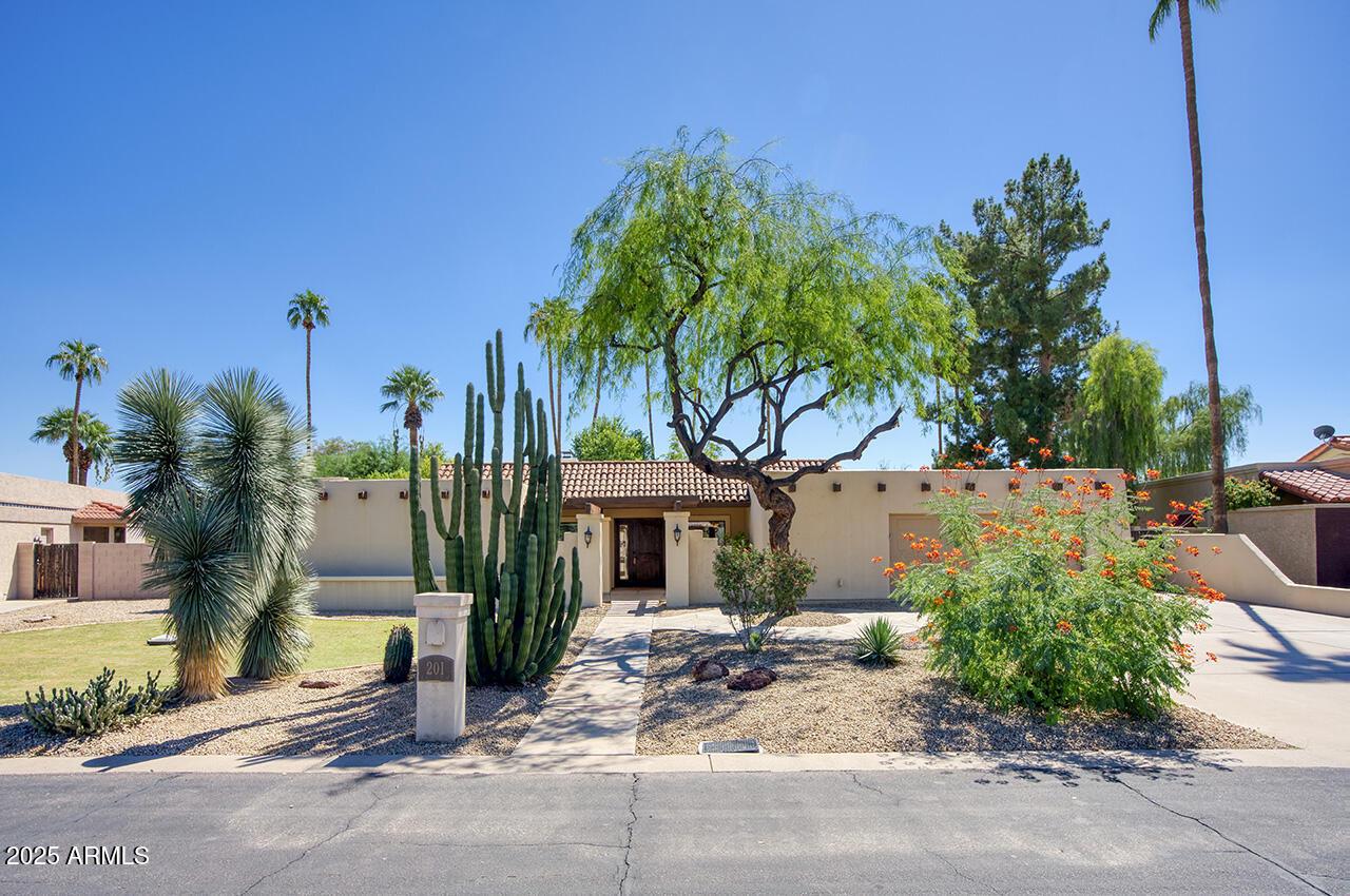 201 E Citation Ln., Tempe, AZ 85284
