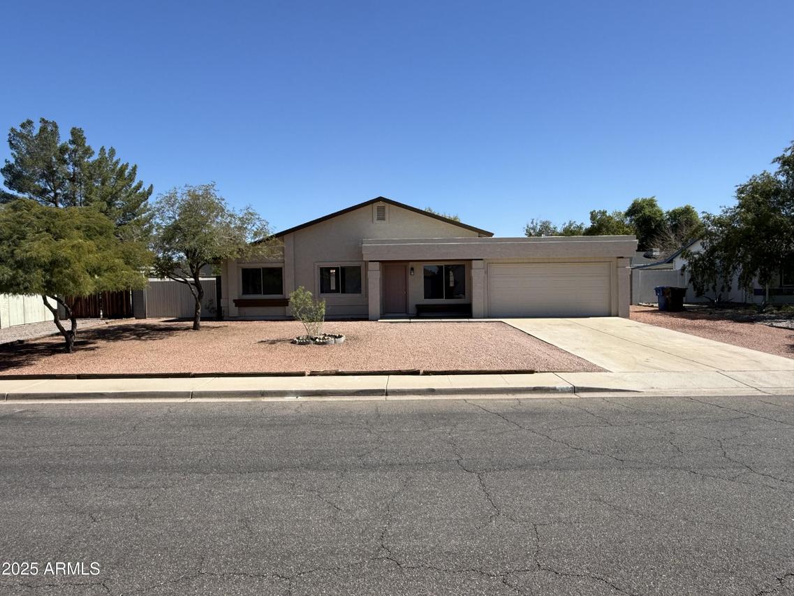 813 S Briar Rd., Mesa, AZ 85204
