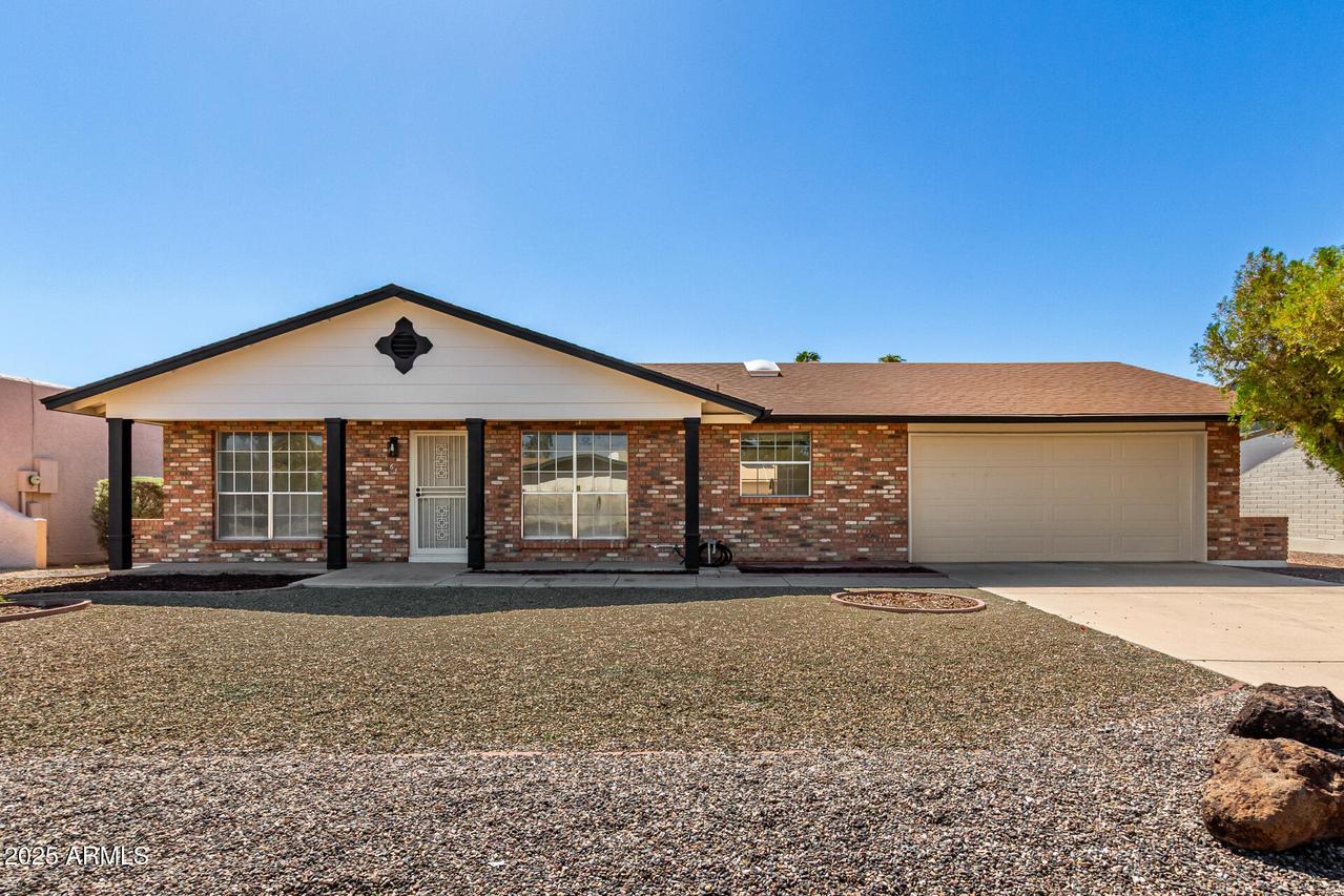 10621 W Lawrence Ln., Peoria, AZ 85345