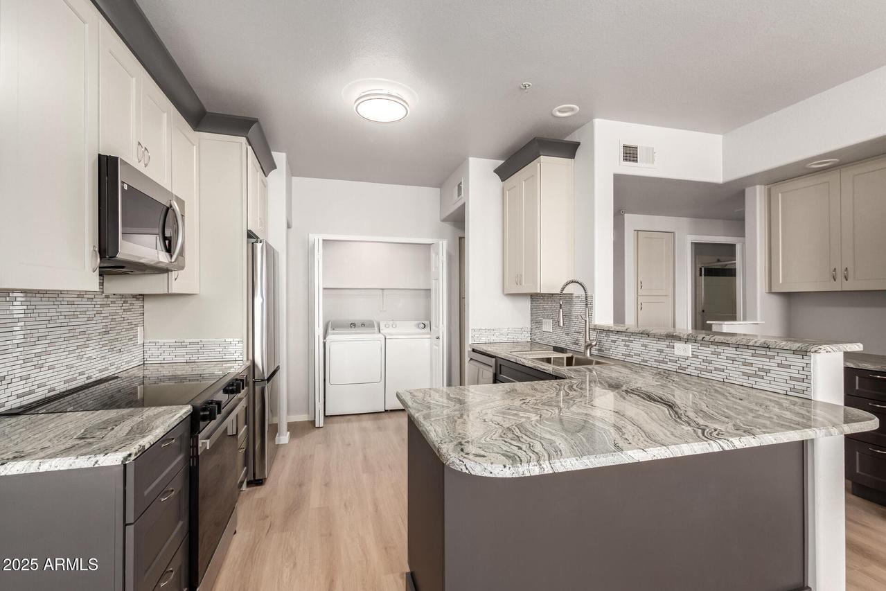 9820 N Central Ave. #130, Phoenix, AZ 85020