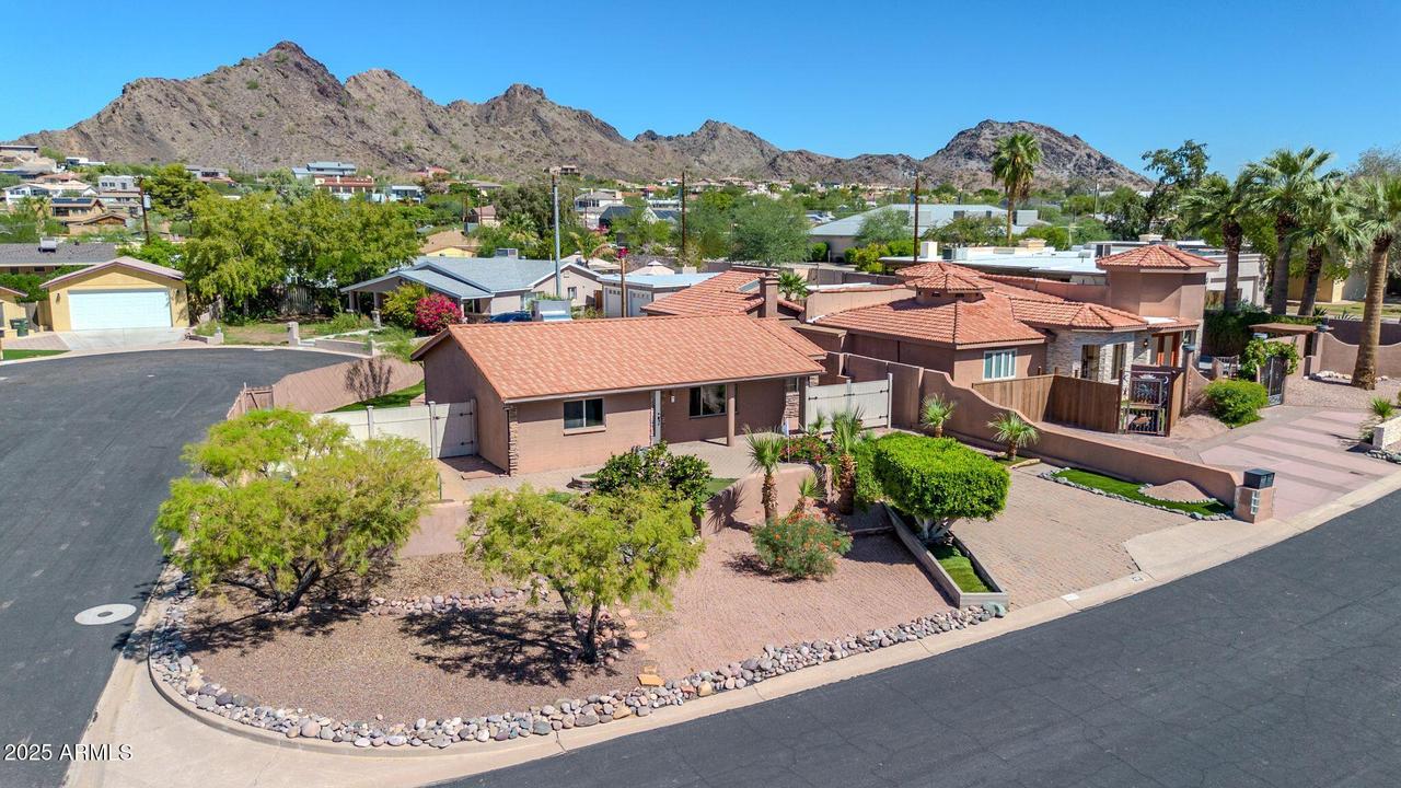 1448 E Royal Palm Rd., Phoenix, AZ 85020