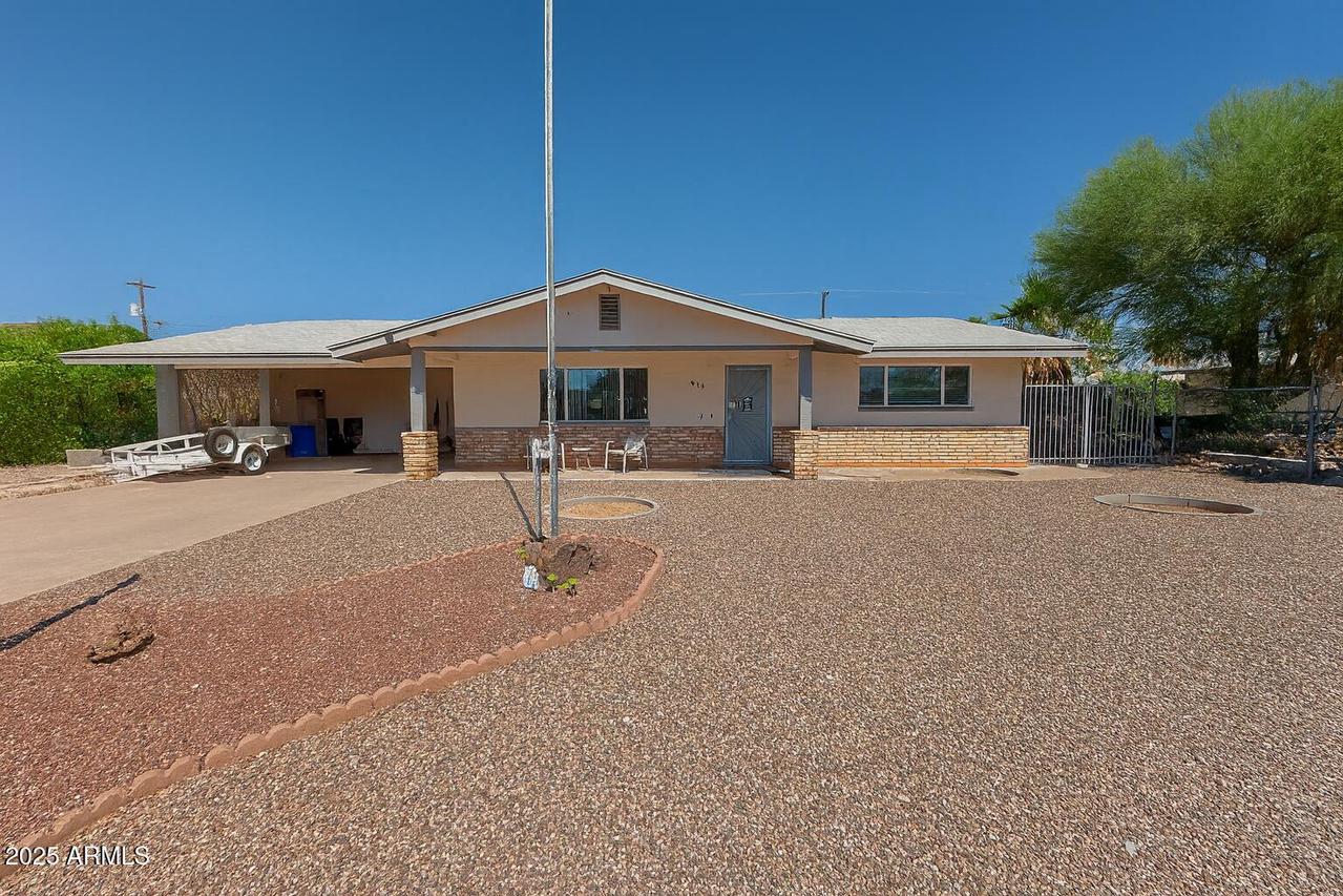 610 E Estevan Ave., Apache Junction, AZ 85119