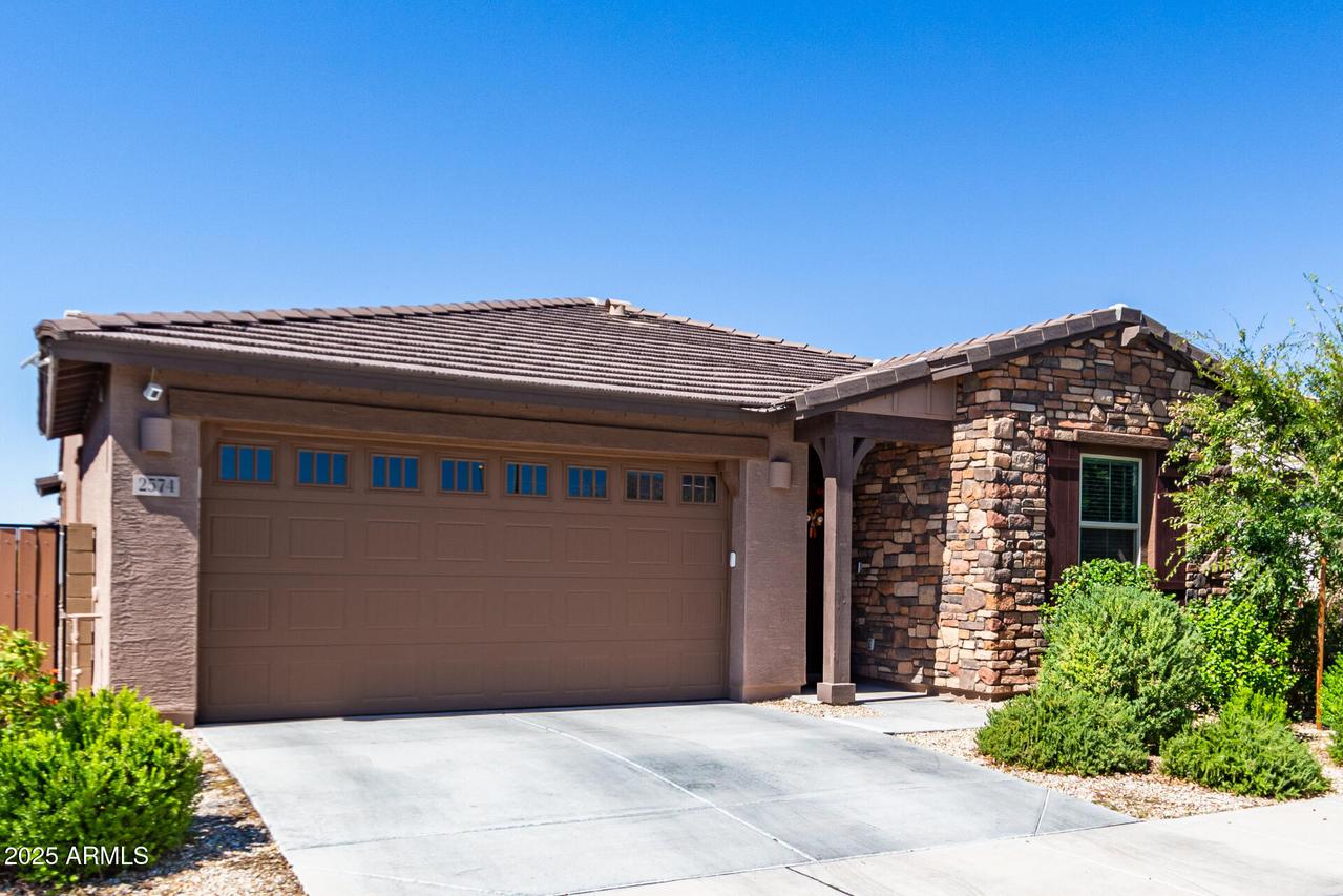 2574 S Barks Canyon Tr., Apache Junction, AZ 85119