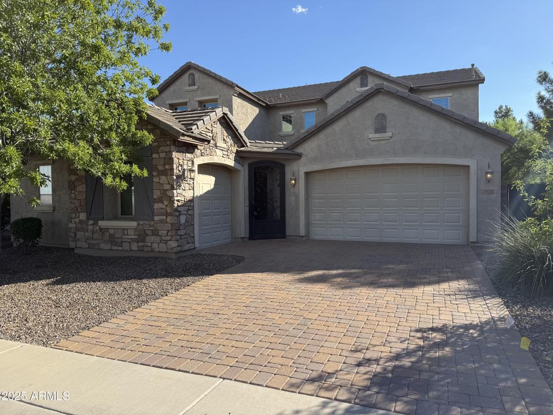 3925 S Garrison, Mesa, AZ 85212