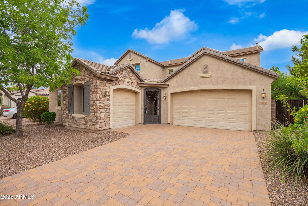 3925 S Garrison, Mesa, AZ 85212