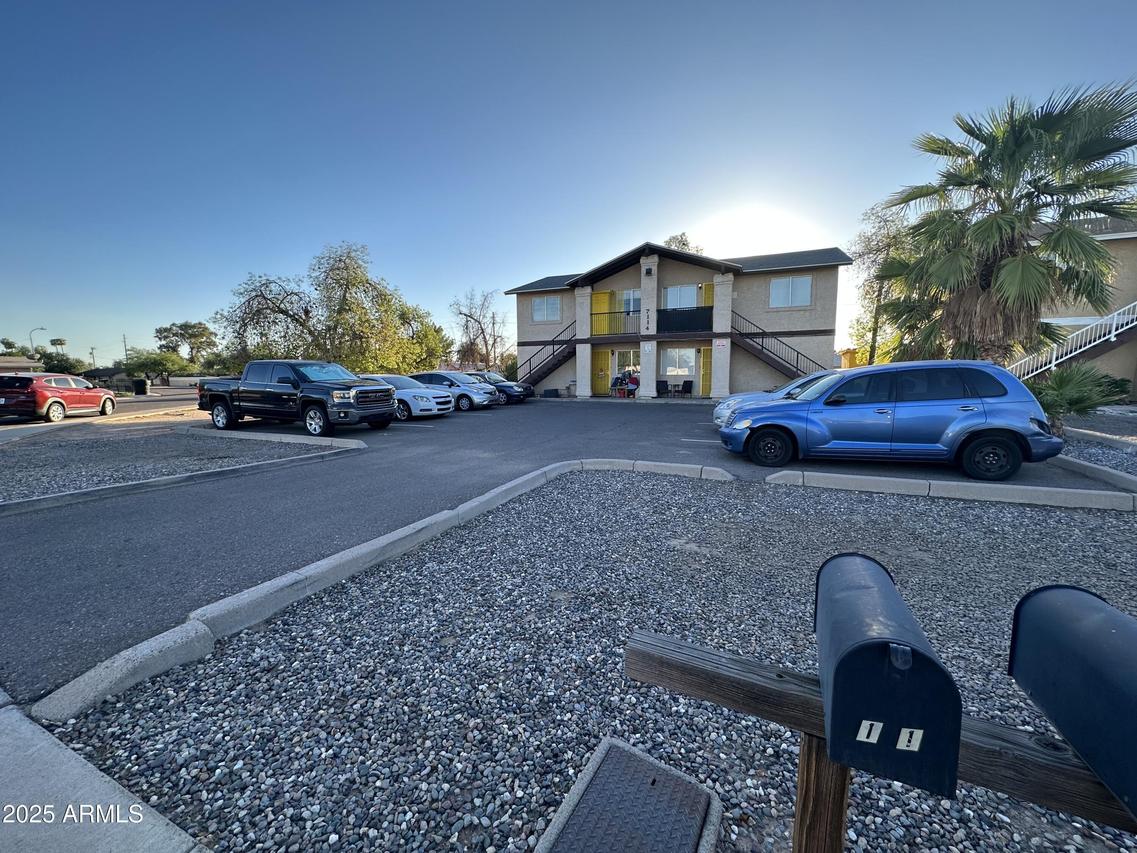 7114 N 66th Dr., Glendale, AZ 85301