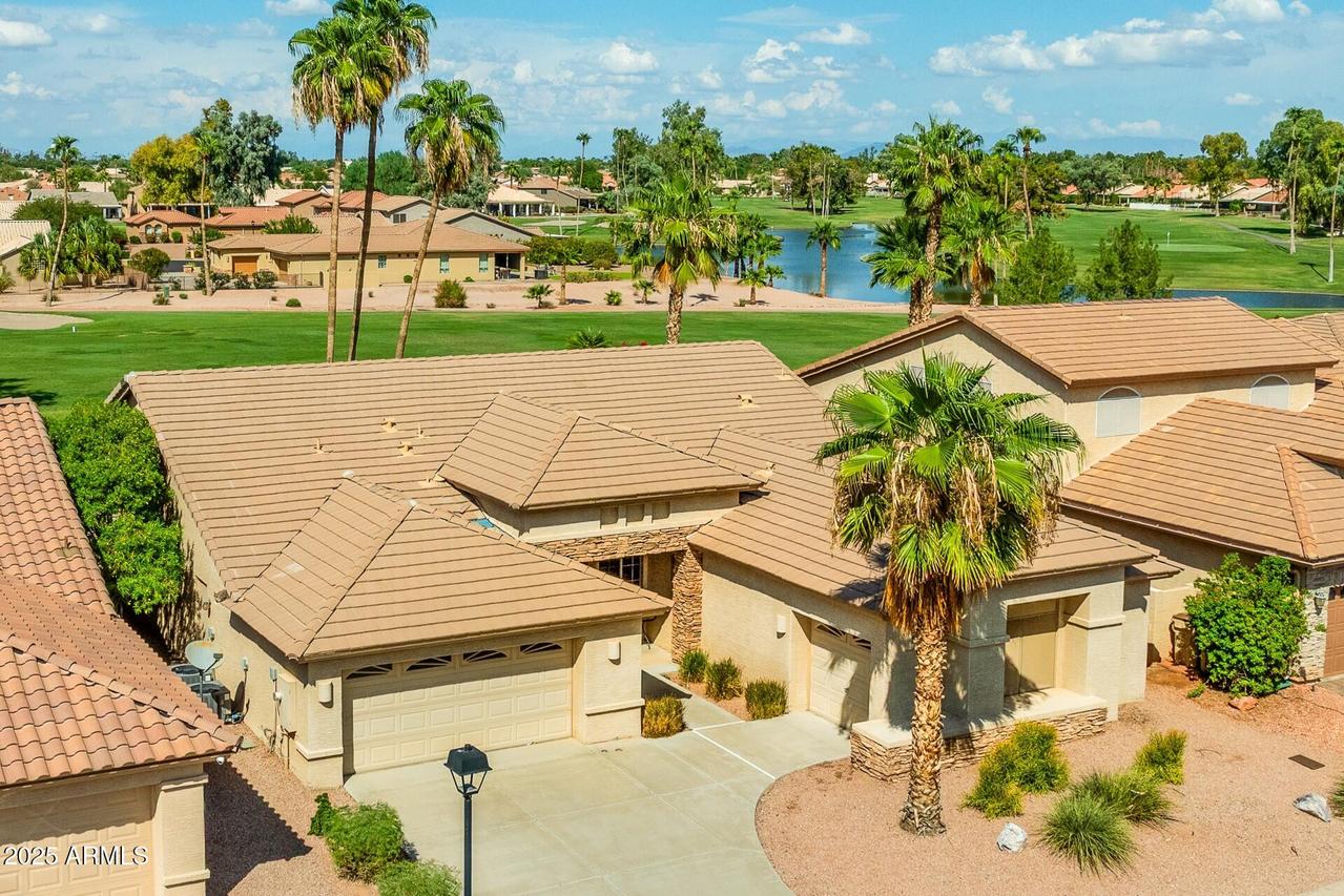 10050 E Coopers Hawk Dr., Sun Lakes, AZ 85248