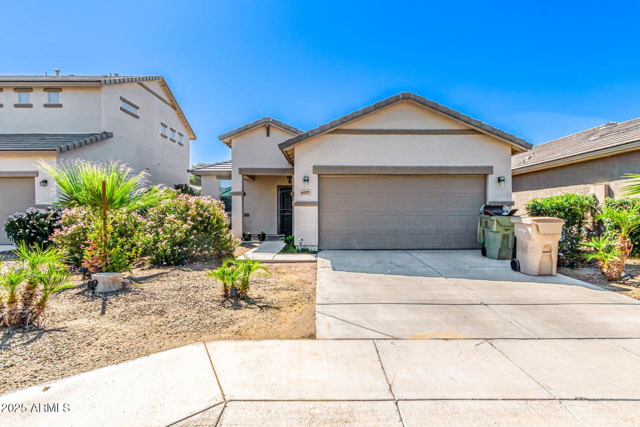 6237 W Laurie Ln., Glendale, AZ 85302