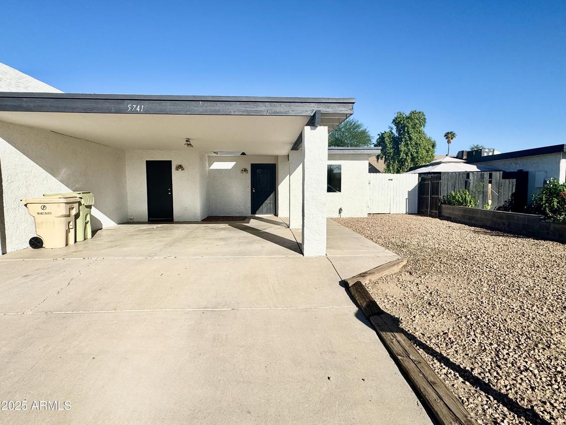 5741 N 69th Ave., Glendale, AZ 85303