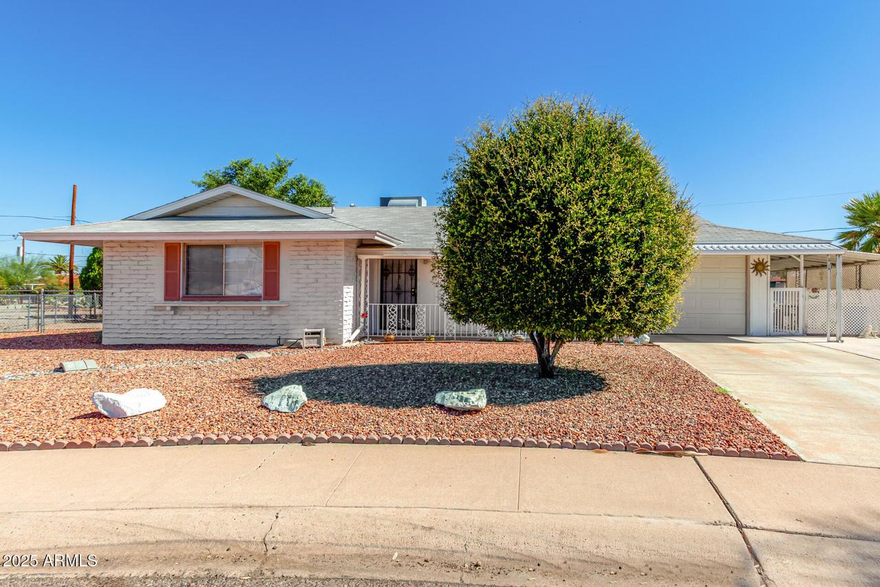 11827 N 111th Ave., Sun City, AZ 85351
