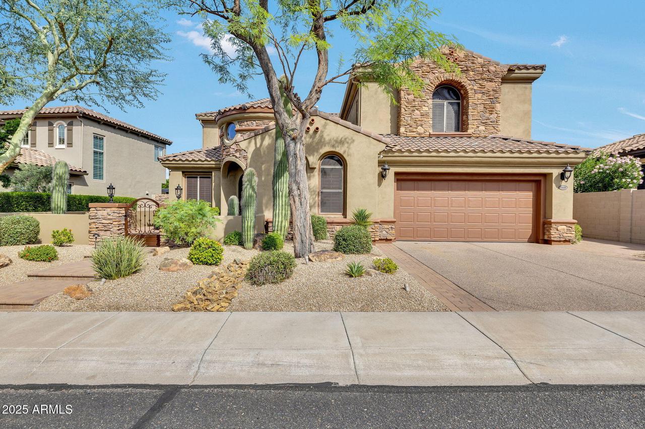3648 E Louise Dr., Phoenix, AZ 85050