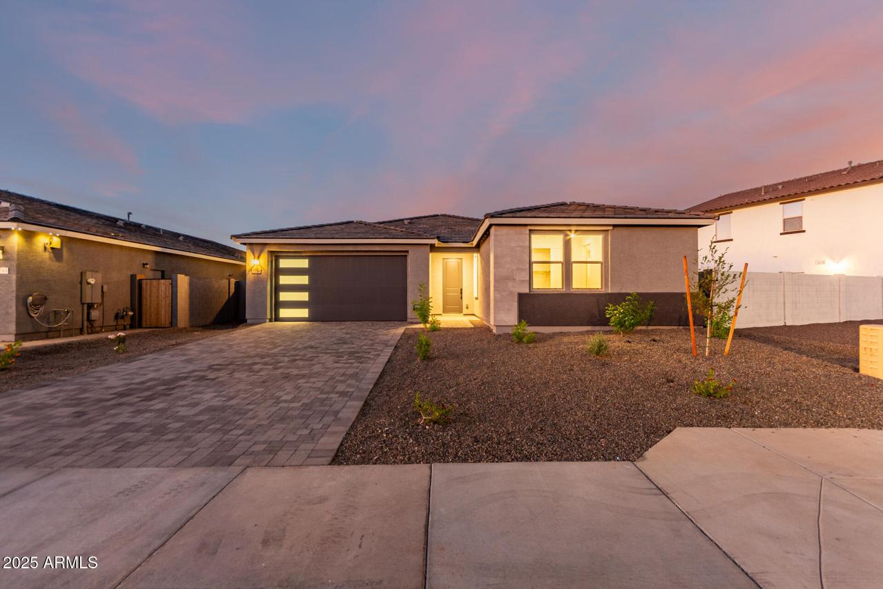 7736 W Coyote Dr., Peoria, AZ 85383