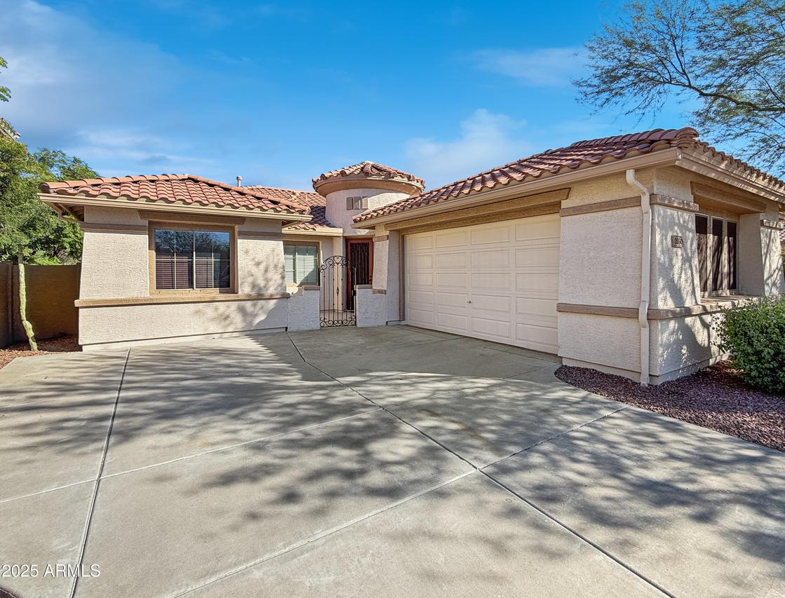 2030 W Clearview Tr., Phoenix, AZ 85086